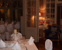 Genuine 1920's vintage hotel
