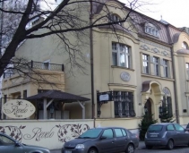 Genuine 1920's vintage hotel