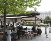 Amazing terrasse in front of Palacio Real