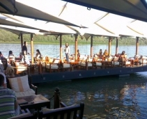 Amaaaazing Terrasse on the Slava River