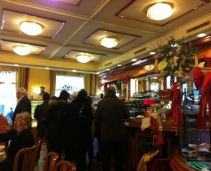 A traditional italian café next to Piazza de la scala