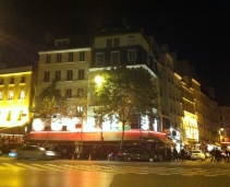 In the heart of Saint Germain: One of the rare places of Paris with 24/24 service.