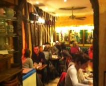 An authentic small restaurant in one of the most charming streets of Paris 