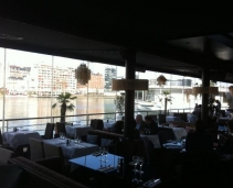 A great terrasse and view on the Seine River