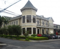 Charming Tropical Victorian mansion