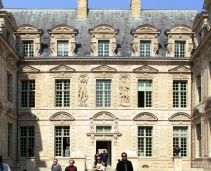 Hôtel de Sully