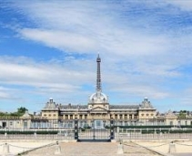 Enjoy the beauties of Paris walking