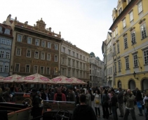 Walking tour: East of Charles Bridge and the old town square