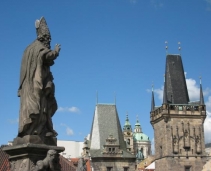 Walking tour: East of Charles Bridge and the old town square