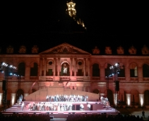 Most famous Opéra plays in famous french monuments: Magical