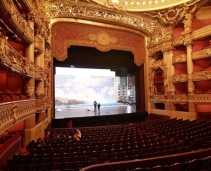 One of the most beautiful monuments in Paris. A must!