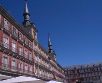 A superb plaza in the heart of the old town