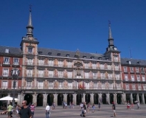 A superb plaza in the heart of the old town