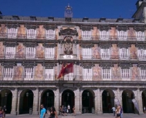 A superb plaza in the heart of the old town