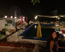 Popular and rustic sea lounge in Anfeh