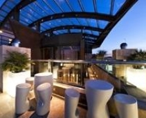 Nice Hotel, perfectliy located, roof top terrace